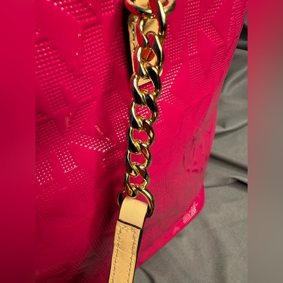 MICHAEL KORS LOGO JET SET CHAIN TOTE — DEEP PINK - Picture 8 of 11